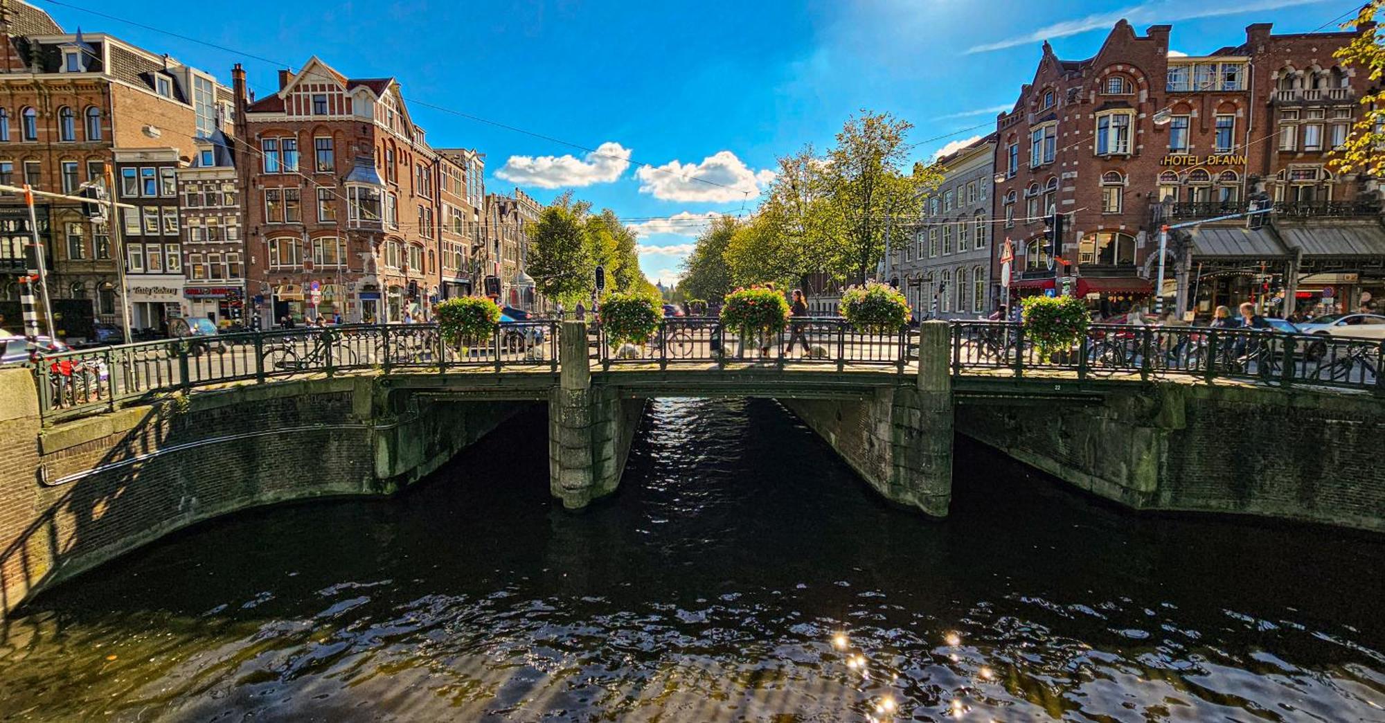 Two Bedroom Apartment In Historic Canalhouse From 1618 - City Centre Amsterdam Exterior foto