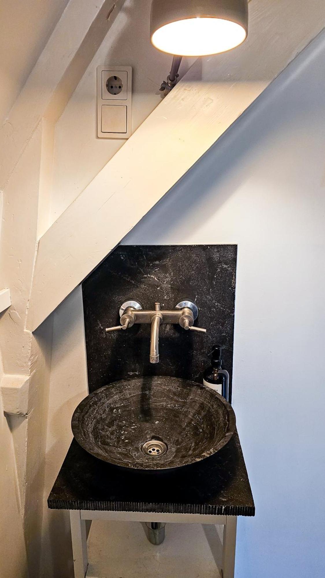 Two Bedroom Apartment In Historic Canalhouse From 1618 - City Centre Amsterdam Exterior foto